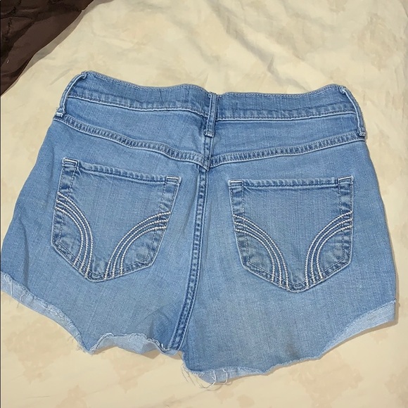 Shorts - Picture 2 of 3